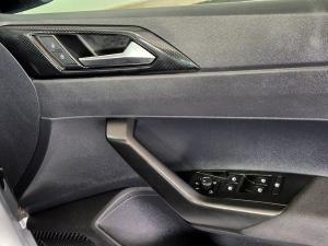 Volkswagen Polo hatch 1.0TSI Life manual - Image 24