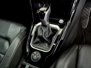 Volkswagen T-Roc 2.0TSI 4Motion R-Line - Image 32
