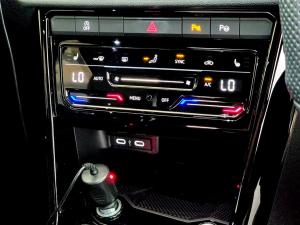 Volkswagen T-Roc 2.0TSI 4Motion R-Line - Image 35