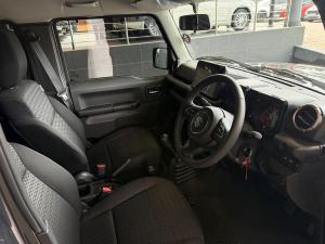 Suzuki Jimny 1.5 GLX AllGrip 5-door manual - Image 26