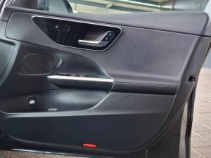 Mercedes-Benz C-Class C200 Avantgarde - Image 9