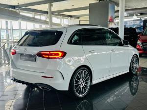 Mercedes-Benz B-Class B200d AMG Line - Image 2