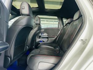 Mercedes-Benz B-Class B200d AMG Line - Image 6