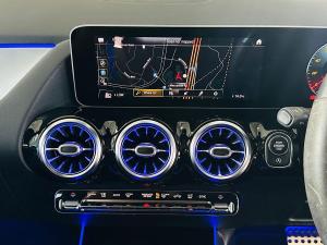 Mercedes-Benz B-Class B200d AMG Line - Image 8