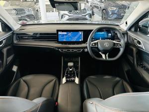 MG HS 2.0T Luxury - Image 4