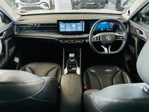 MG HS 2.0T Luxury - Image 3