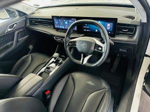 MG HS 2.0T Luxury - Image 4