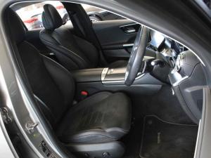 Mercedes-Benz C-Class C220d Avantgarde - Image 17
