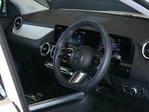 Mercedes-Benz GLA GLA200 Progressive - Image 10