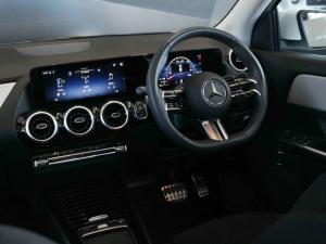 Mercedes-Benz GLA GLA200 Progressive - Image 9