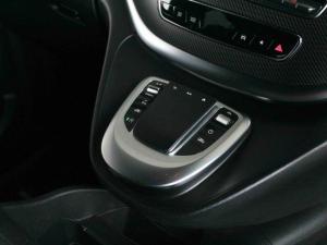 Mercedes-Benz V-Class V300d Exclusive - Image 10