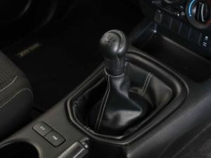 Toyota Hilux 2.4GD-6 Xtra cab Raider manual - Image 13