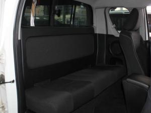 Toyota Hilux 2.4GD-6 Xtra cab Raider manual - Image 18