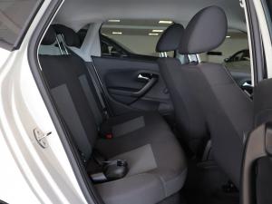 Volkswagen Polo Vivo hatch 1.6 Life - Image 7