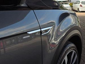 Volkswagen T-Roc 2.0TSI 140kW 4Motion R-Line - Image 12