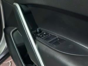 Toyota Corolla Cross 1.8 XS - Image 18