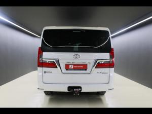 Toyota Quantum 2.8 LWB bus 6-seater VX Premium - Image 5