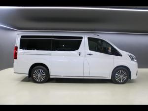 Toyota Quantum 2.8 LWB bus 6-seater VX Premium - Image 3
