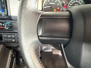 Toyota Land Cruiser 79 2.8GD-6 double cab auto - Image 9