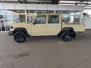 Toyota Land Cruiser 79 2.8GD-6 double cab auto - Image 19
