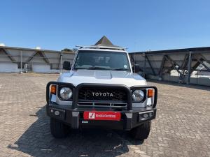 Toyota Land Cruiser 76 2.8GD-6 station wagon LX manual - Image 4