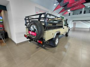 Toyota Land Cruiser 79 4.5D-4D LX V8 single cab - Image 2