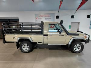 Toyota Land Cruiser 79 4.5D-4D LX V8 single cab - Image 3