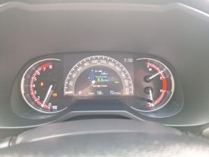 Toyota RAV4 2.0 VX - Image 11