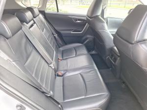 Toyota RAV4 2.0 VX - Image 16