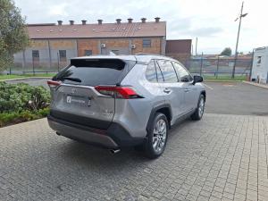 Toyota RAV4 2.0 VX - Image 2