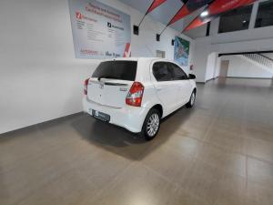 Toyota Etios hatch 1.5 Sprint - Image 2