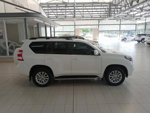 Toyota Land Cruiser Prado 3.0DT VX - Image 3