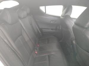 Toyota C-HR 1.2T Plus auto - Image 19