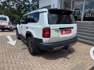 Toyota Land Cruiser Prado 2.8GD VX-R - Image 22