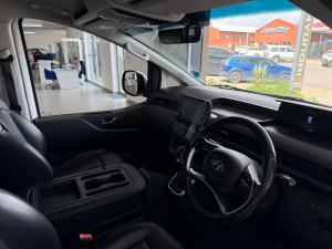 Hyundai Staria 2.2D Executive automatic - Image 10