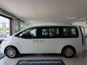 Hyundai Staria 2.2D Executive automatic - Image 3