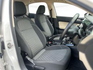 Volkswagen Polo sedan 1.6 Life - Image 12