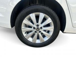 Volkswagen Polo sedan 1.6 Life - Image 14