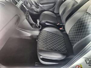 Volkswagen Polo Vivo hatch 1.6 Style - Image 13