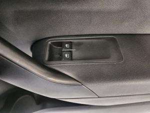 Volkswagen Polo Vivo hatch 1.6 Style - Image 19