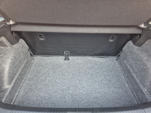 Volkswagen Polo Vivo hatch 1.6 Style - Image 9