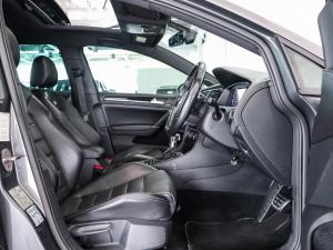 Volkswagen Golf R - Image 16