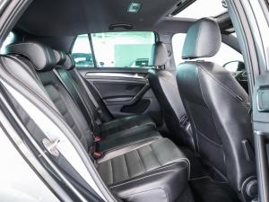 Volkswagen Golf R - Image 20