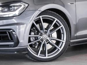 Volkswagen Golf R - Image 2