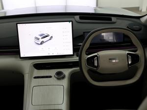Geely E5 EM-i Apex - Image 10