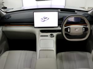 Geely E5 EM-i Apex - Image 13