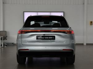 Geely E5 EM-i Apex - Image 5