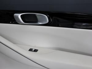 Geely E5 EM-i Apex - Image 7