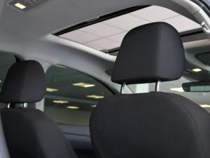 Volkswagen Polo hatch 1.0TSI Life auto - Image 16