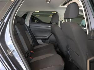 Volkswagen Polo hatch 1.0TSI Life auto - Image 17